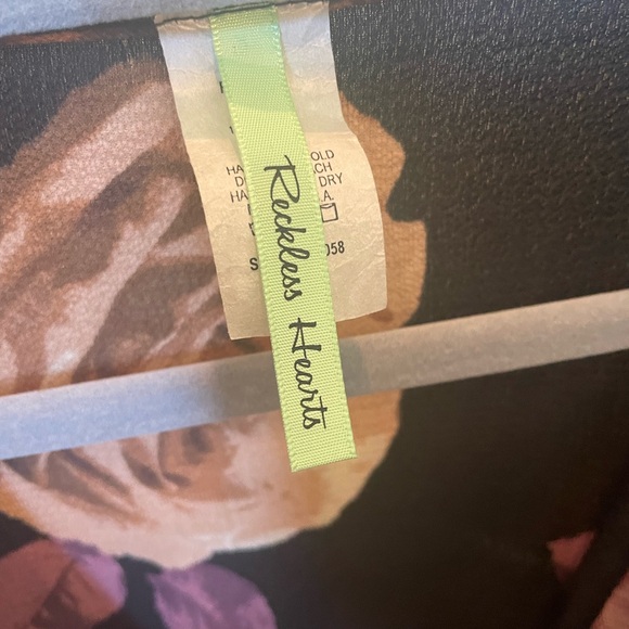 Beautiful Flowy Floral Romper - Picture 3 of 5